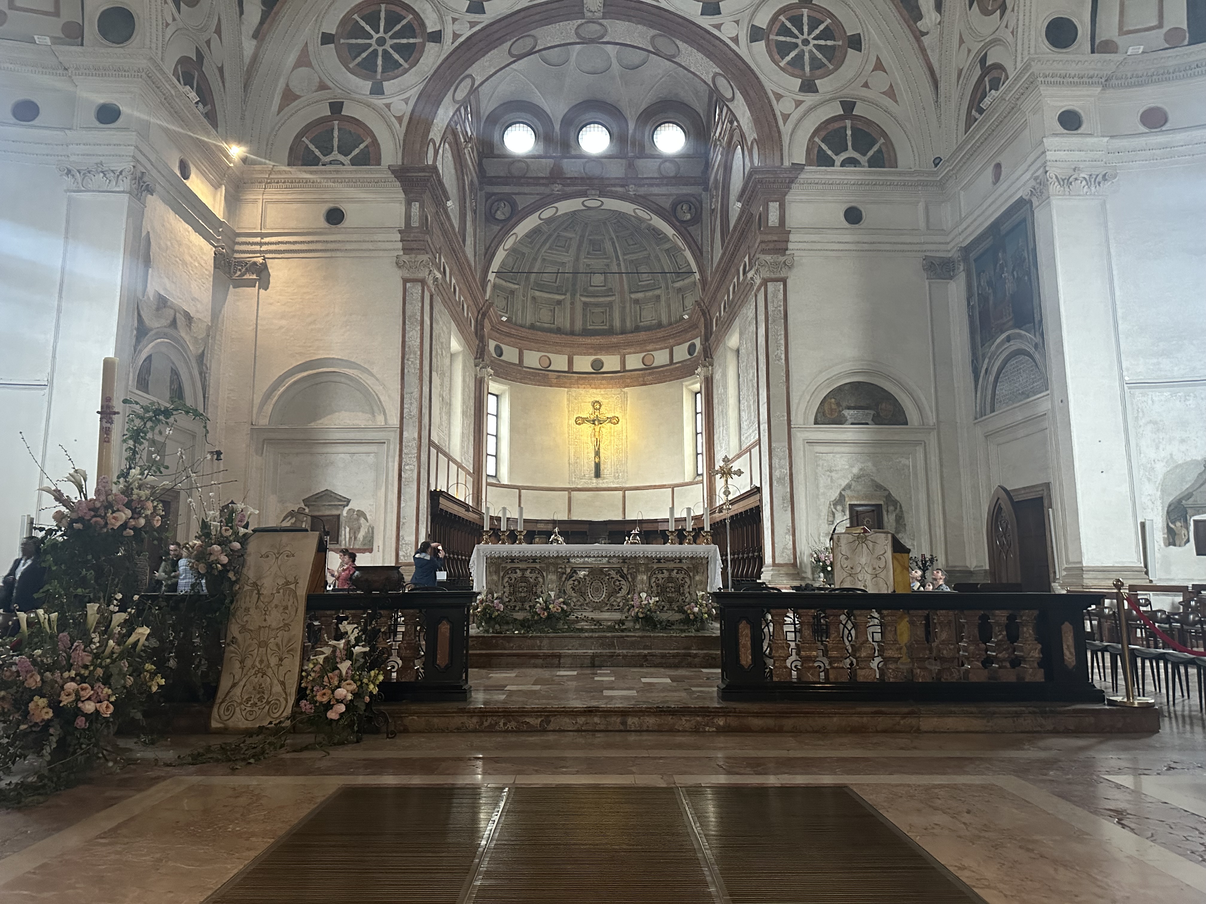 Vue générale de Basilica di Santa Maria delle Grazie