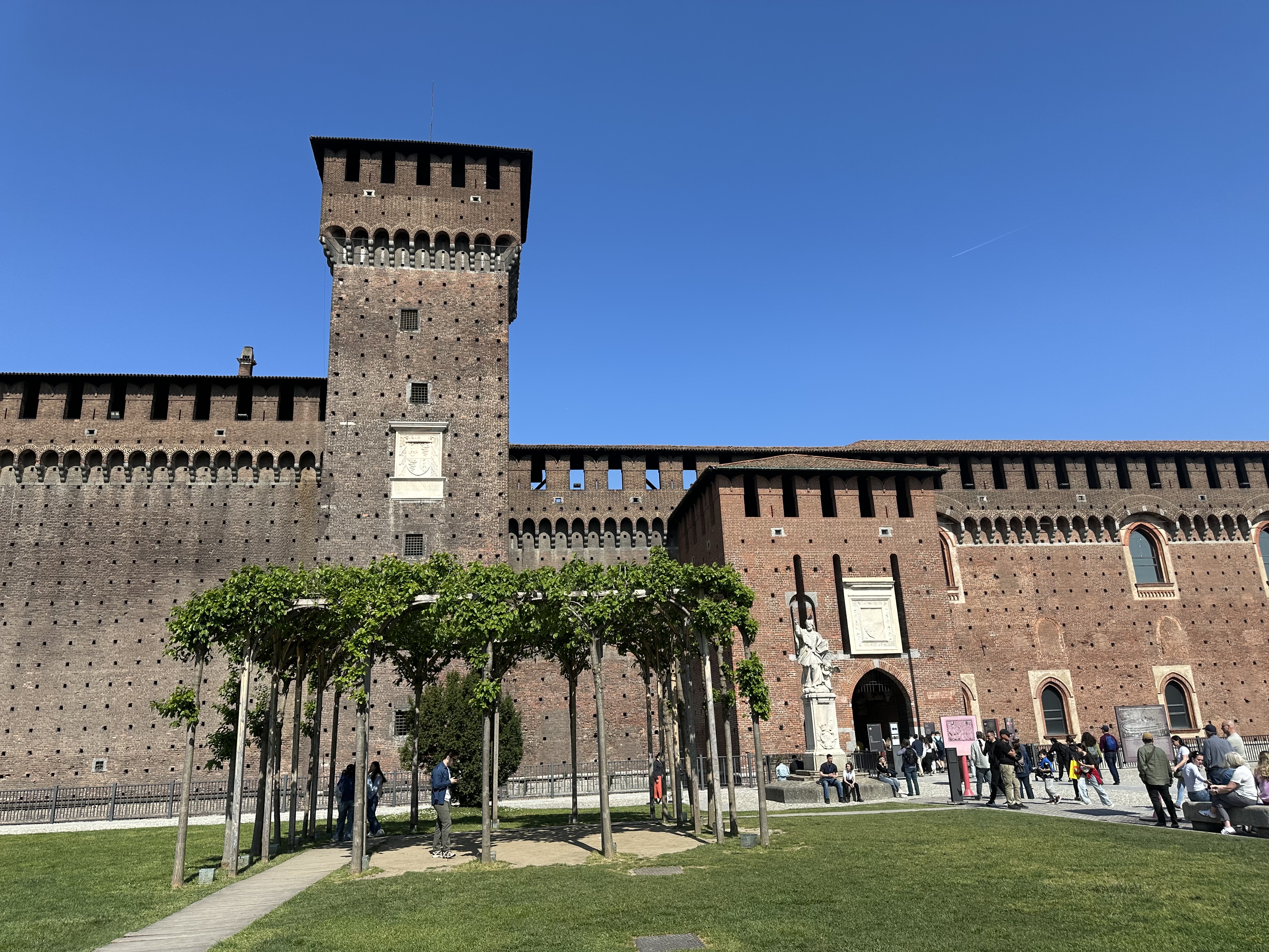 Vue générale de Château des Sforza