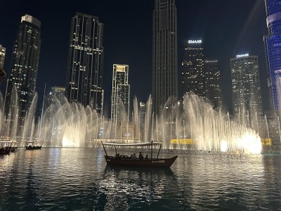 25.19502222222222,55.27583611111111