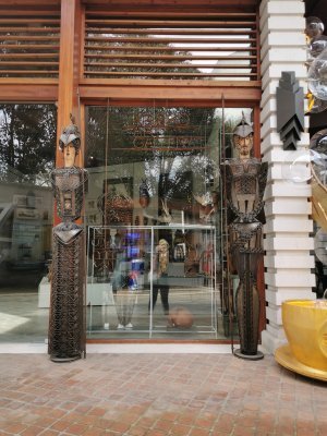 41.32623291,19.82233810416666