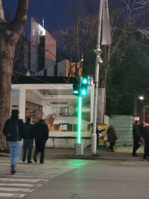 41.32403564444445,19.81940460194444