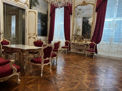 48.18477222222222,16.31185833333333