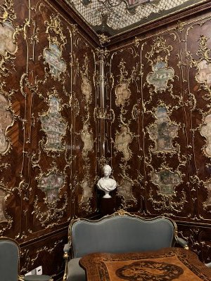 48.18452499999999,16.31383611111111