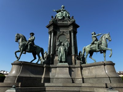 48.20459444444445,16.36092222222223