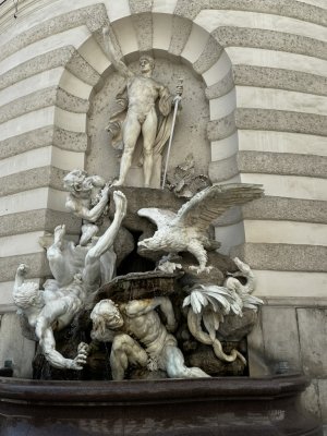 48.20825555555556,16.36608333333334