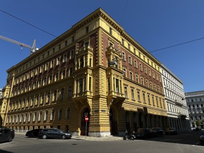 48.21345833333334,16.35720555555556