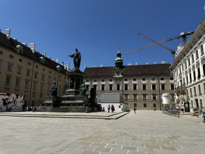 48.20743055555556,16.36549444444445