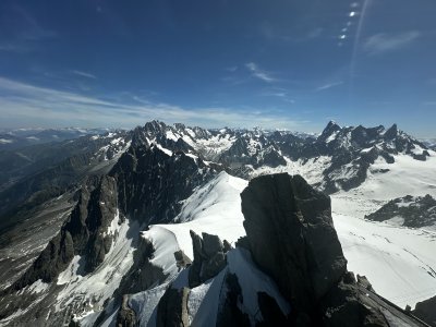 45.89005555555556,6.87507777777778