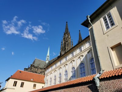 50.09092712388889,14.39878273