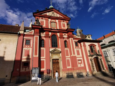 50.0911979675,14.40198612194444