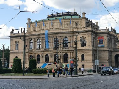 50.08876037583334,14.41552162166667