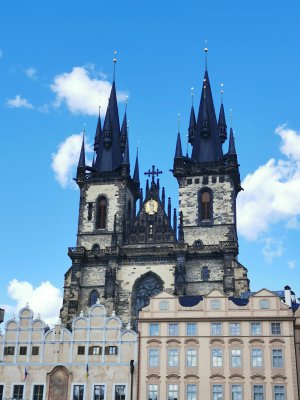 50.08722305277778,14.42110061638889