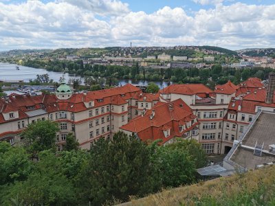 50.06251525861111,14.42055606833333