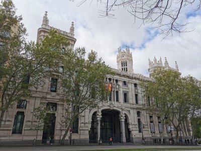 40.4197616575,-3.69100642194444