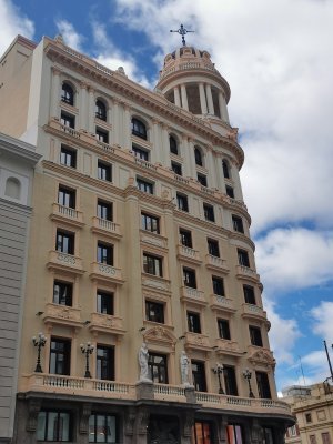 40.42019271833333,-3.70495986916667