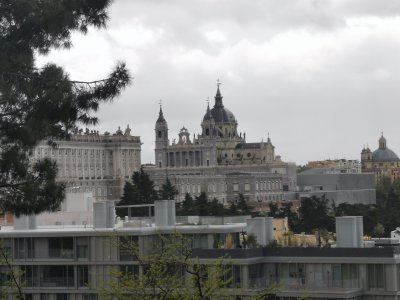 40.42286944444444,-3.71829444444444