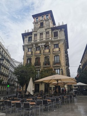 40.41699600194444,-3.71160840972222