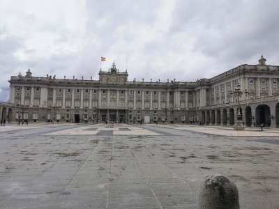 40.41652297972222,-3.71352505666667