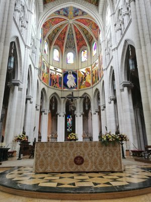 40.415699005,-3.71438908555556