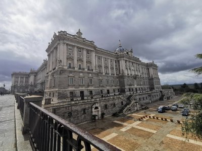 40.42232513416666,-3.71148943888889