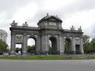 40.41989517194444,-3.68954491611111