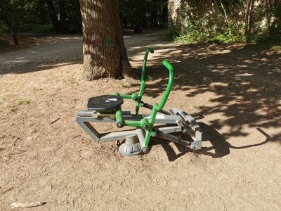 48.80777777777777,2.27138888888889