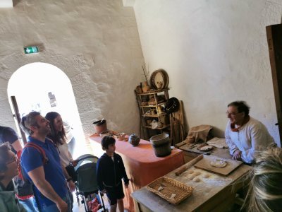 47.58498764027778,3.16174173333333