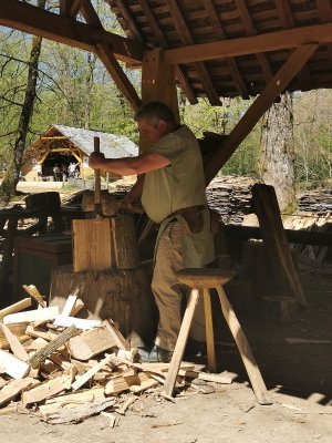 47.58510971055556,3.15729951833333