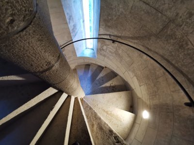 47.7700004575,2.37186861027778