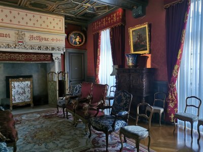 47.76761627194444,2.37578845