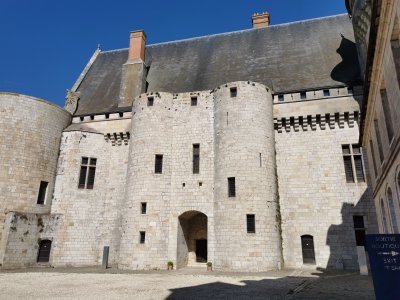 47.76767730694444,2.37541747083333