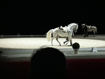 48.89570555555556,2.22938055555556