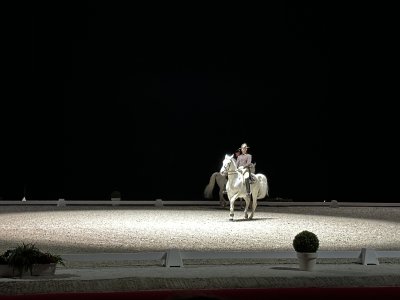 48.89570277777778,2.22934444444444