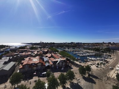 46.15540313694444,-1.14906919