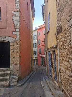 43.49351501444445,6.36194324472222