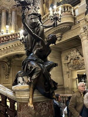 48.871625,2.33186944444444