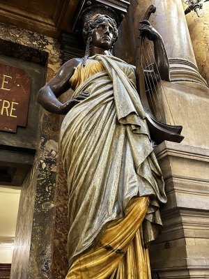 48.87173333333333,2.33233333333333