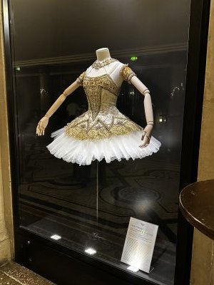 48.87158888888889,2.33148055555556