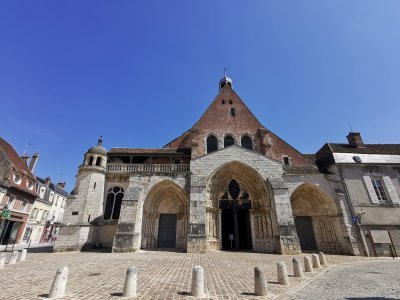 48.56068801861111,3.30254387833333