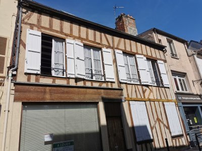 48.56054306027777,3.2973208425