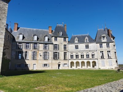 Chateau de Saint-Brisson-sur-Loire