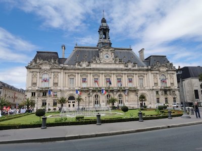 47.38977050777778,0.6893381475