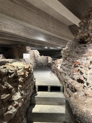 45.464275,9.19043055555556