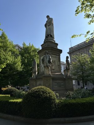 45.46695277777778,9.18986666666667