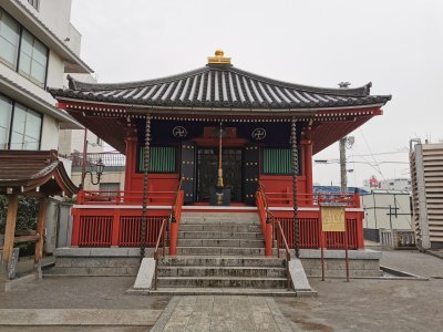 Temple Komagatado