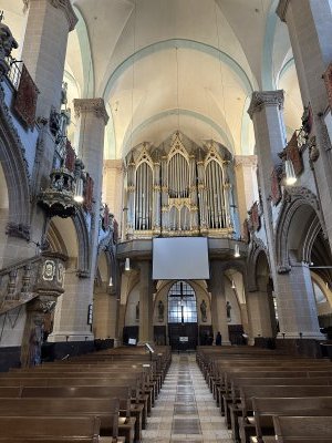 45.64133888888889,25.58825555555556