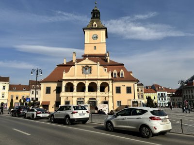 45.64211388888889,25.58846666666667