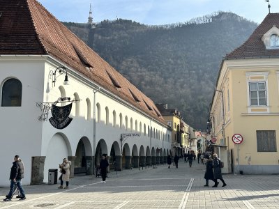 45.64185,25.58904444444444