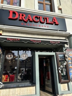 45.64247777777778,25.58958333333333