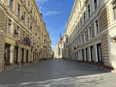 46.77053055555555,23.59185